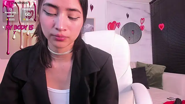 Snapshot of lara_madisson chatting on February 11, 12:17 am lara madisson online show from February 11, 12:17 am