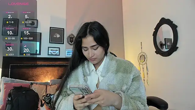 Snapshot of lara_madisson chatting on September 12, 12:11 am lara madisson online show from September 12, 12:11 am
