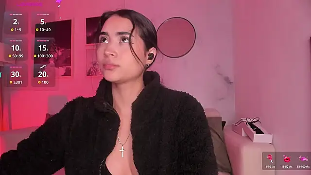 Snapshot of lara_madisson chatting on October 4, 5:31 am lara madisson online show from October 4, 5:31 am