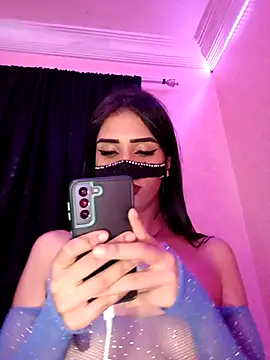 Snapshot of ---sophia--- chatting on October 13, 12:29 pm ---sophia--- online show from October 13, 12:29 pm