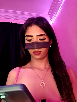 Snapshot of ---sophia--- chatting on October 8, 5:24 pm ---sophia--- online show from October 8, 5:24 pm