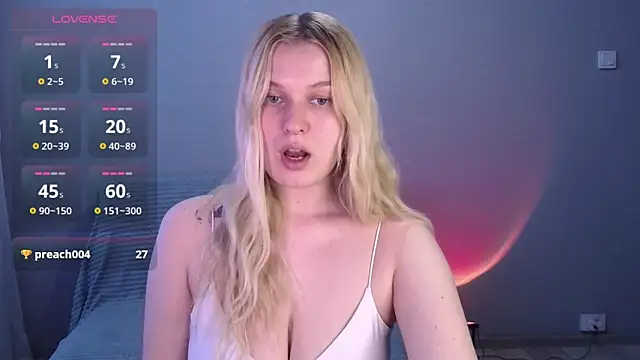 Snapshot of EmiliaDuchess chatting on May 7, 1:36 pm EmiliaDuchess online show from May 7, 1:36 pm