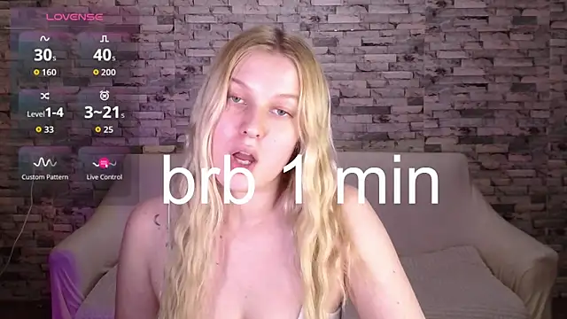 EmiliaDuchess online show from April 19, 6:10 pm