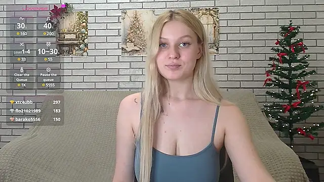 Snapshot of EmiliaDuchess chatting on January 19, 11:34 am EmiliaDuchess online show from January 19, 11:34 am