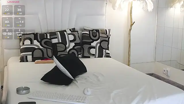 LizySoul online show from April 14, 4:01 pm