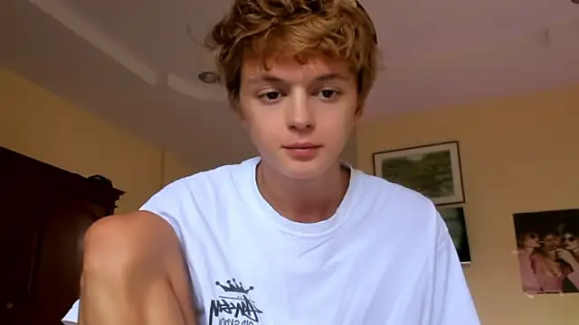 agelandreww online show from February 7, 8:11 am