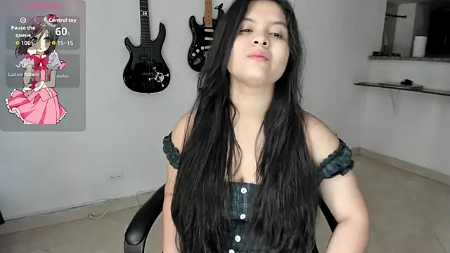 Snapshot of lilpervertgirl chatting on June 23, 8:40 pm lilpervertgirl online show from June 23, 8:40 pm