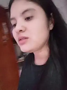 Snapshot of lilpervertgirl chatting on April 28, 8:24 pm lilpervertgirl online show from April 28, 8:24 pm
