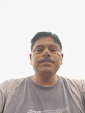 Snapshot of Srmotrs chatting on June 19, 11:49 am Srmotrs online show from June 19, 11:49 am