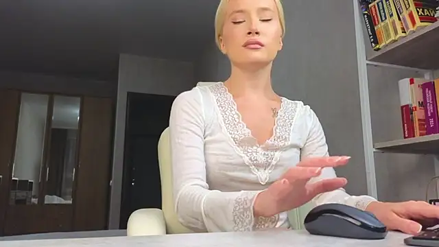 Marietta Castro online show from February 26, 2:50 pm