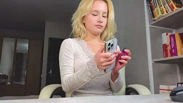 Marietta Castro online show from March 15, 3:08 pm