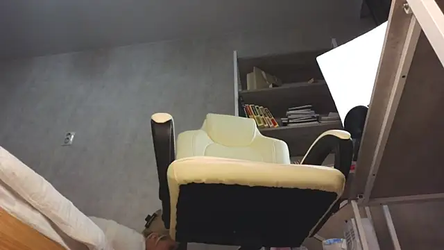 Marietta Castro online show from April 18, 7:07 pm