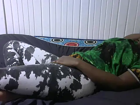 Snapshot of Sexy_baby004 chatting on September 23, 4:19 am Sexy baby004 online show from September 23, 4:19 am