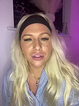 Arabellalee23 online show from January 7, 11:14 pm