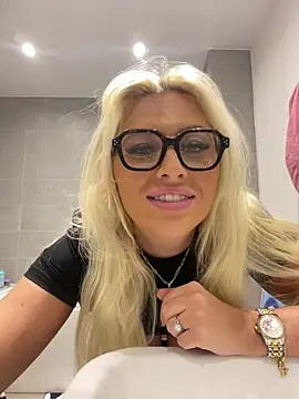 Arabellalee23 online show from December 27, 10:05 pm