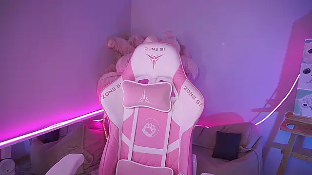 AnnLevine online show from December 5, 2:04 pm