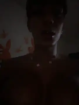 Snapshot of touchm_cockhard chatting on October 20, 10:32 pm touchm cockhard online show from October 20, 10:32 pm