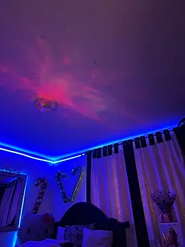 Snapshot of touchm_cockhard chatting on November 30, 9:59 pm touchm cockhard online show from November 30, 9:59 pm