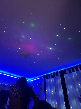 Snapshot of touchm_cockhard chatting on November 28, 6:13 am touchm cockhard online show from November 28, 6:13 am