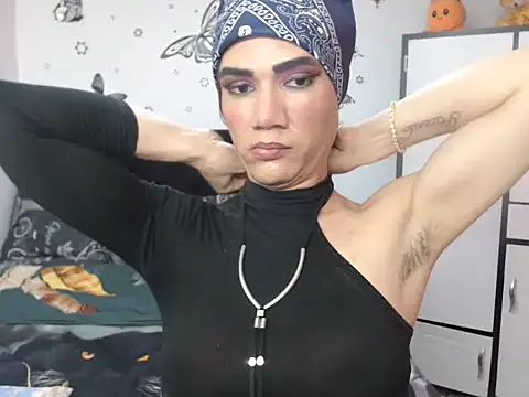 Snapshot of luna_grans_777 chatting on June 19, 3:29 pm luna grans 777 online show from June 19, 3:29 pm