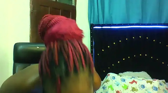 Snapshot of Sure_love_1 chatting on January 26, 12:47 am Sure love 1 online show from January 26, 12:47 am