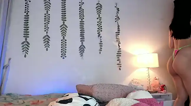 halseycox    online show from January 26, 6:28 am