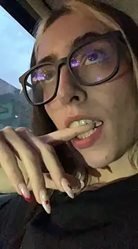 Snapshot of YouliteSllut2 chatting on February 27, 11:26 pm YouliteSllut2 online show from February 27, 11:26 pm