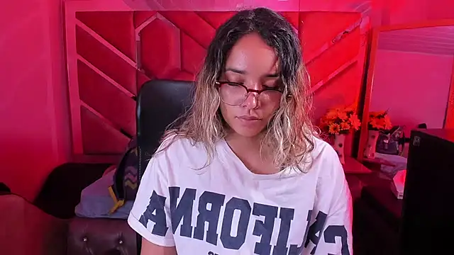 Olivia Fox69 online show from March 8, 3:32 am