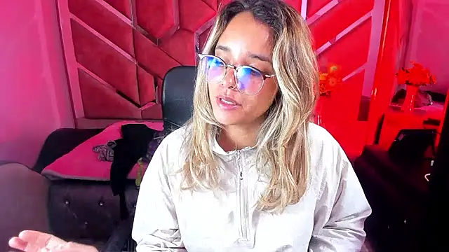 Olivia Fox69 online show from September 24, 3:35 am