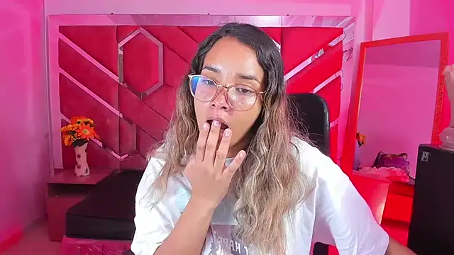 Olivia Fox69 online show from May 13, 4:19 am