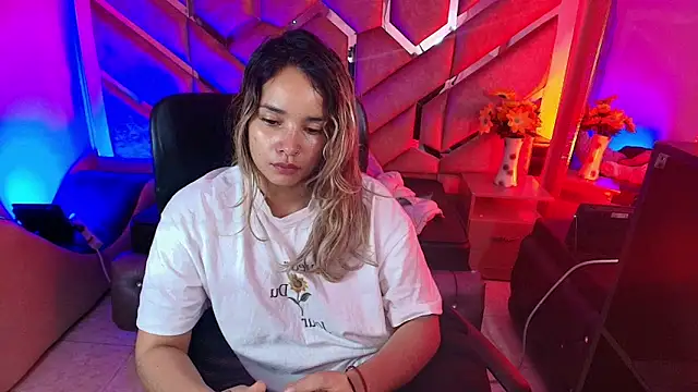 Olivia Fox69 online show from December 19, 3:54 am