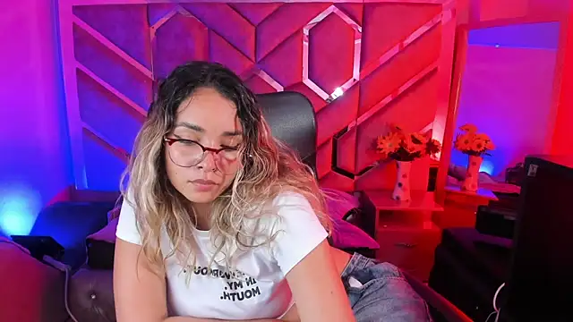 Olivia Fox69 online show from January 19, 3:43 am