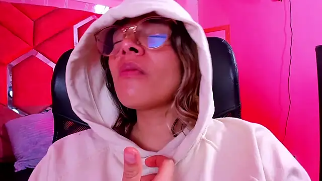Olivia Fox69 online show from May 11, 2:46 am