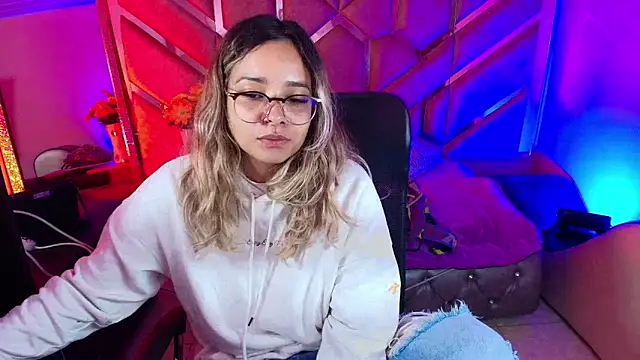 Olivia Fox69 online show from November 29, 3:50 am