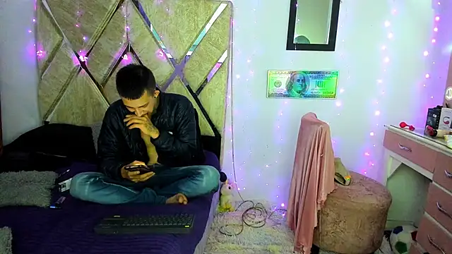 parejacaliente20154 online show from November 28, 9:31 am