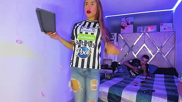 parejacaliente20154 online show from February 28, 2:33 am