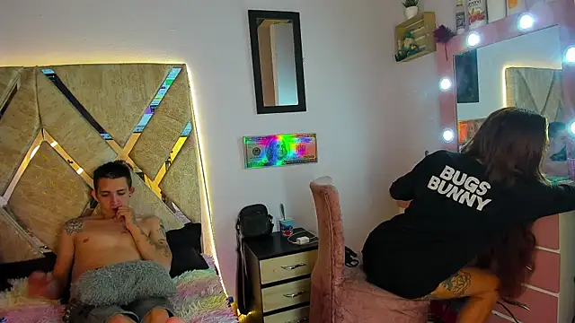 parejacaliente20154 online show from October 22, 11:36 pm