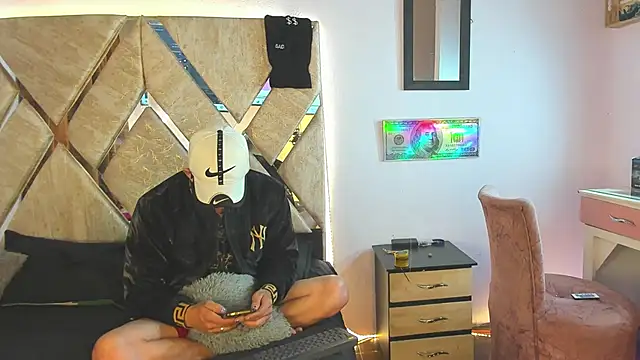 parejacaliente20154 online show from November 12, 9:02 am