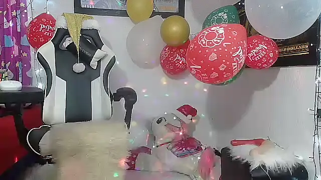 Snapshot of sexy_bunny_hot chatting on December 2, 3:31 pm sexy bunny hot online show from December 2, 3:31 pm