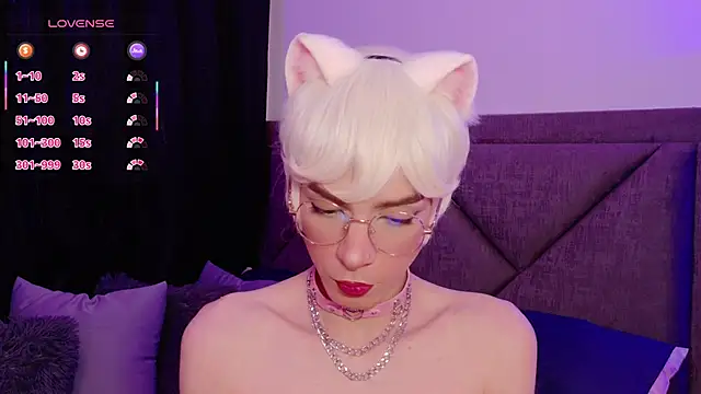 Sammy Russell online show from November 3, 3:12 am