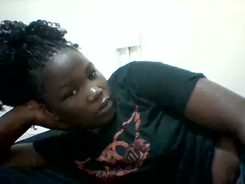 Snapshot of sweetangel41 chatting on July 11, 7:52 am sweetangel41 online show from July 11, 7:52 am