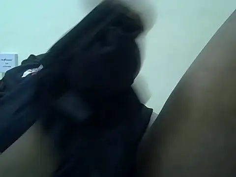 Snapshot of sweetangel41 chatting on March 1, 1:33 pm sweetangel41 online show from March 1, 1:33 pm