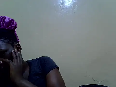 Snapshot of sweetangel41 chatting on September 25, 7:42 pm sweetangel41 online show from September 25, 7:42 pm