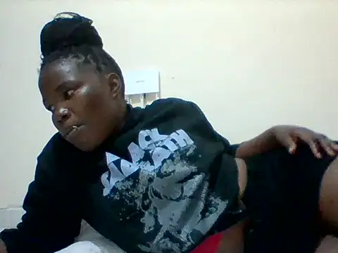 Snapshot of sweetangel41 chatting on June 22, 5:21 pm sweetangel41 online show from June 22, 5:21 pm
