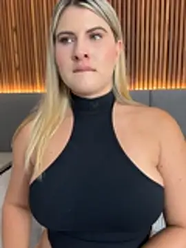 EmiilyAdams  online show from January 18, 8:34 pm