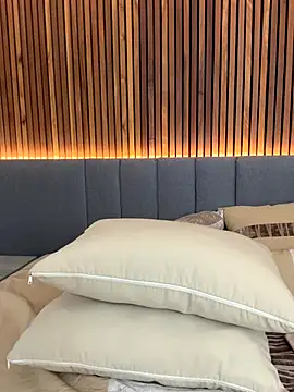 EmiilyAdams  online show from December 15, 10:48 pm