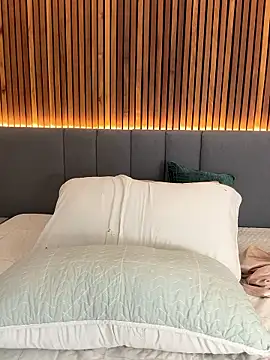 EmiilyAdams  online show from January 10, 10:27 pm