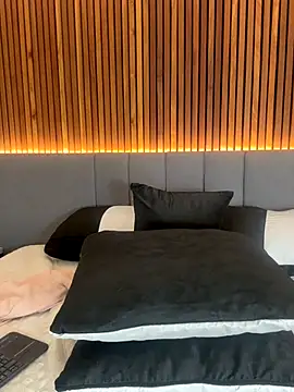 EmiilyAdams  online show from November 13, 10:24 pm