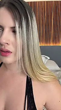 EmiilyAdams  online show from June 4, 9:08 pm