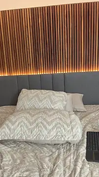 EmiilyAdams  online show from April 18, 9:48 pm